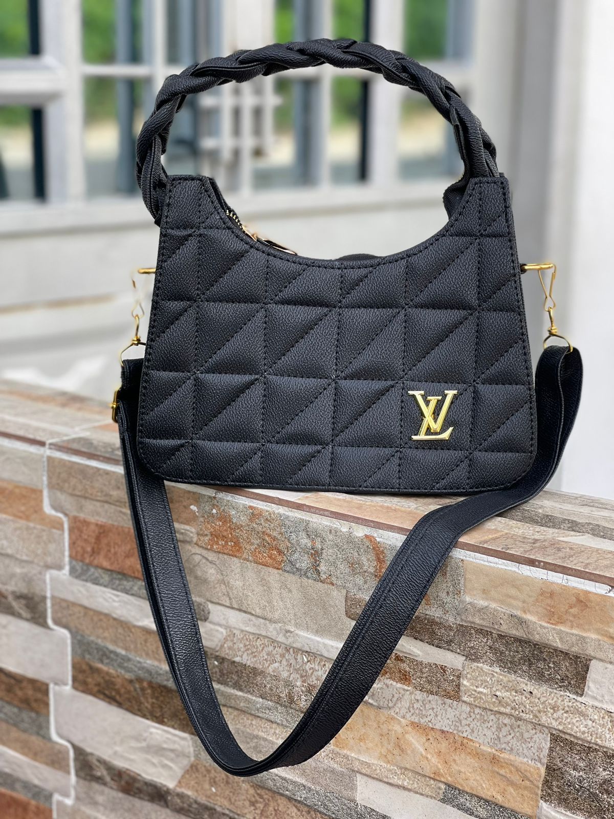 BOLSO O CARTERA DOBLE FUNCIÓN LV