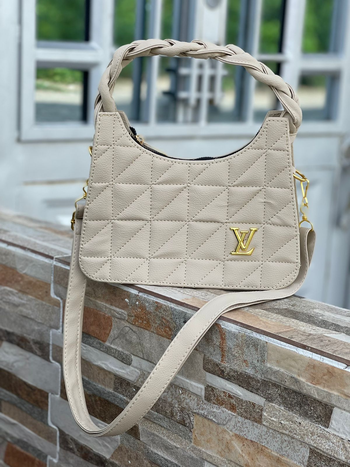 BOLSO O CARTERA DOBLE FUNCIÓN LV